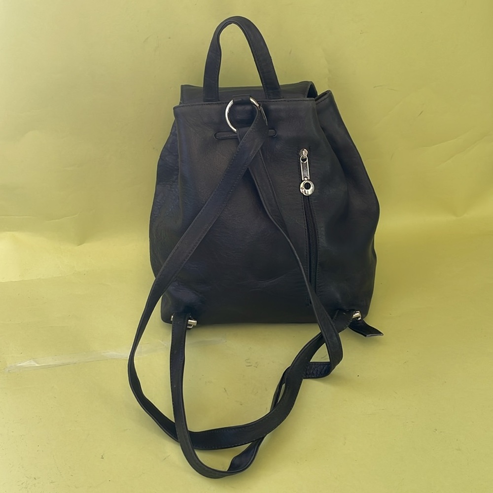 Vintage black/silver distressed leather backpack - Picture 9 of 16